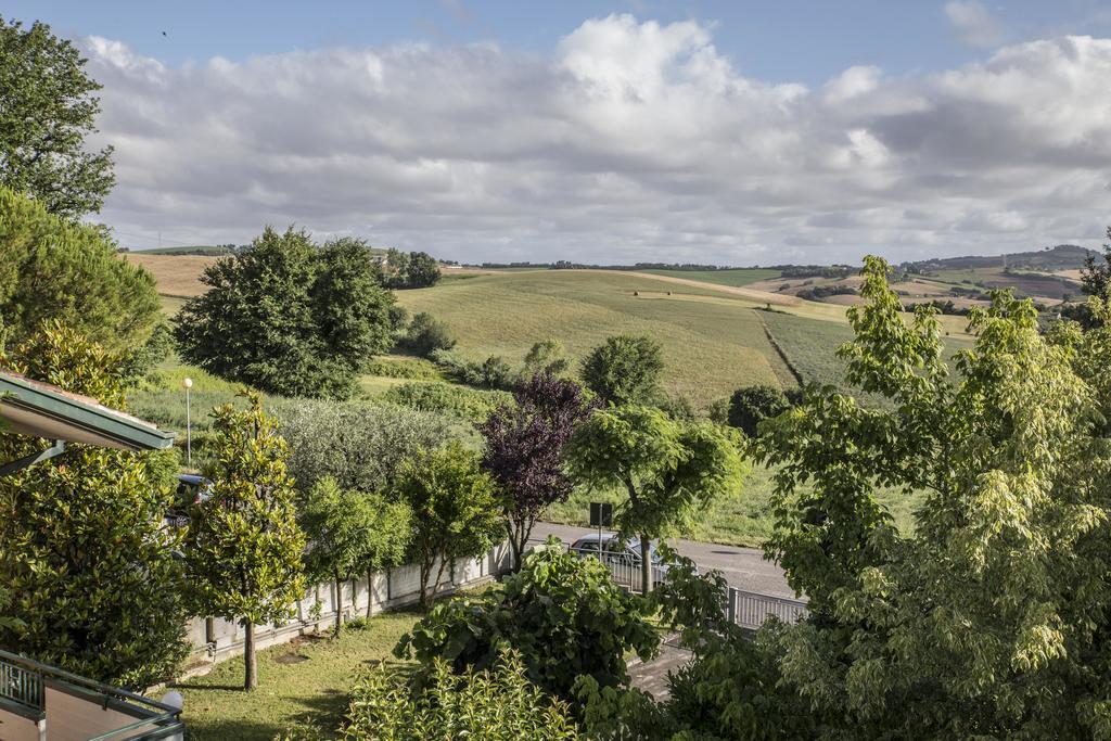 Bianco Nuvola Bed & Breakfast Montecchio  Luaran gambar
